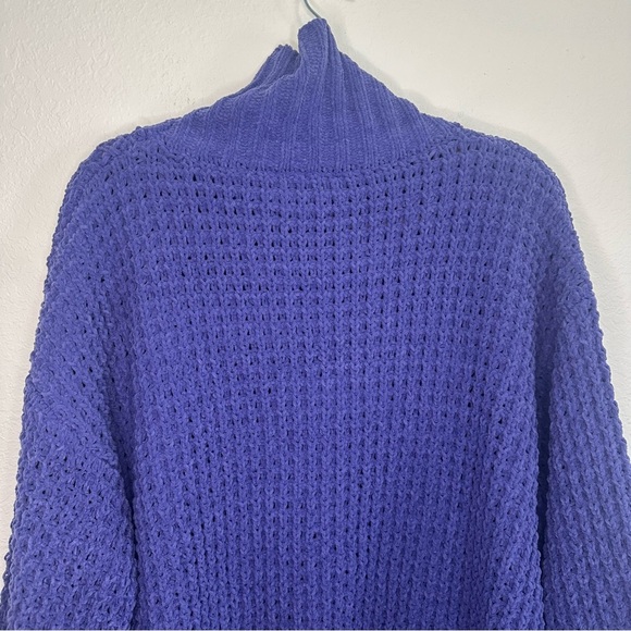 Loom Periwinkle Knit Sweater Soft and Cozy Size Small - Picture 6 of 6